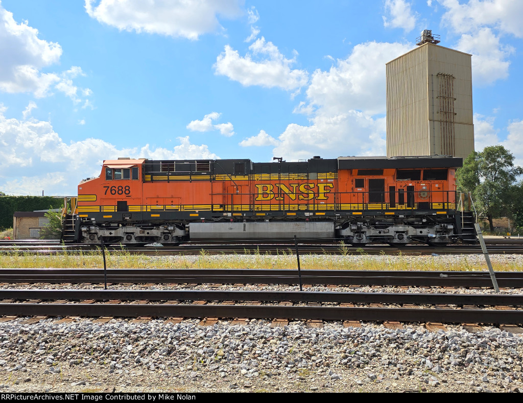 BNSF 7688